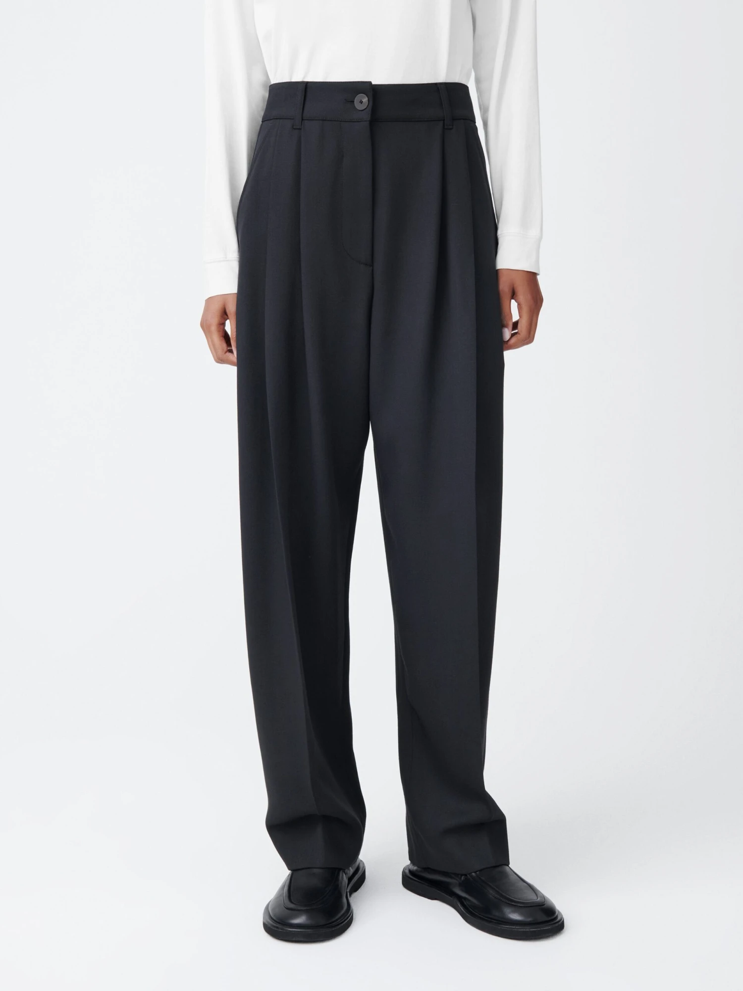 Studio Nicholson Acuna Viscose Pant In Darkest Navy 4 Studio Nicholson Acuna Viscose Pant In Darkest Navy - Image 4