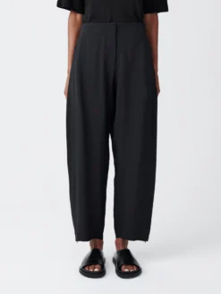 Studio Nicholson Awe Pant In Darkest Navy 11 Studio Nicholson Awe Pant In Darkest Navy -Studio Nicholson AWEPANTDARKESTNAVY3 729f44b2 bd82 4337 985a 68044e56b82f scaled