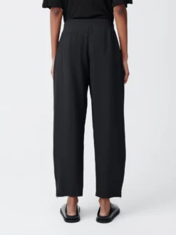 Studio Nicholson Awe Pant In Darkest Navy 12 Studio Nicholson Awe Pant In Darkest Navy -Studio Nicholson AWEPANTDARKESTNAVY4 0d01e8b5 7f4a 4ea9 bd96 438bae24bee0 scaled