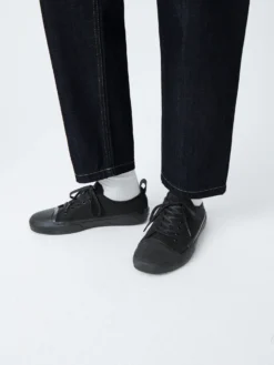 Studio Nicholson Byrd Canvas Shoe In Darkest Navy 13 Studio Nicholson Byrd Canvas Shoe In Darkest Navy -Studio Nicholson BYRDSHOEDARKESTNAVY5