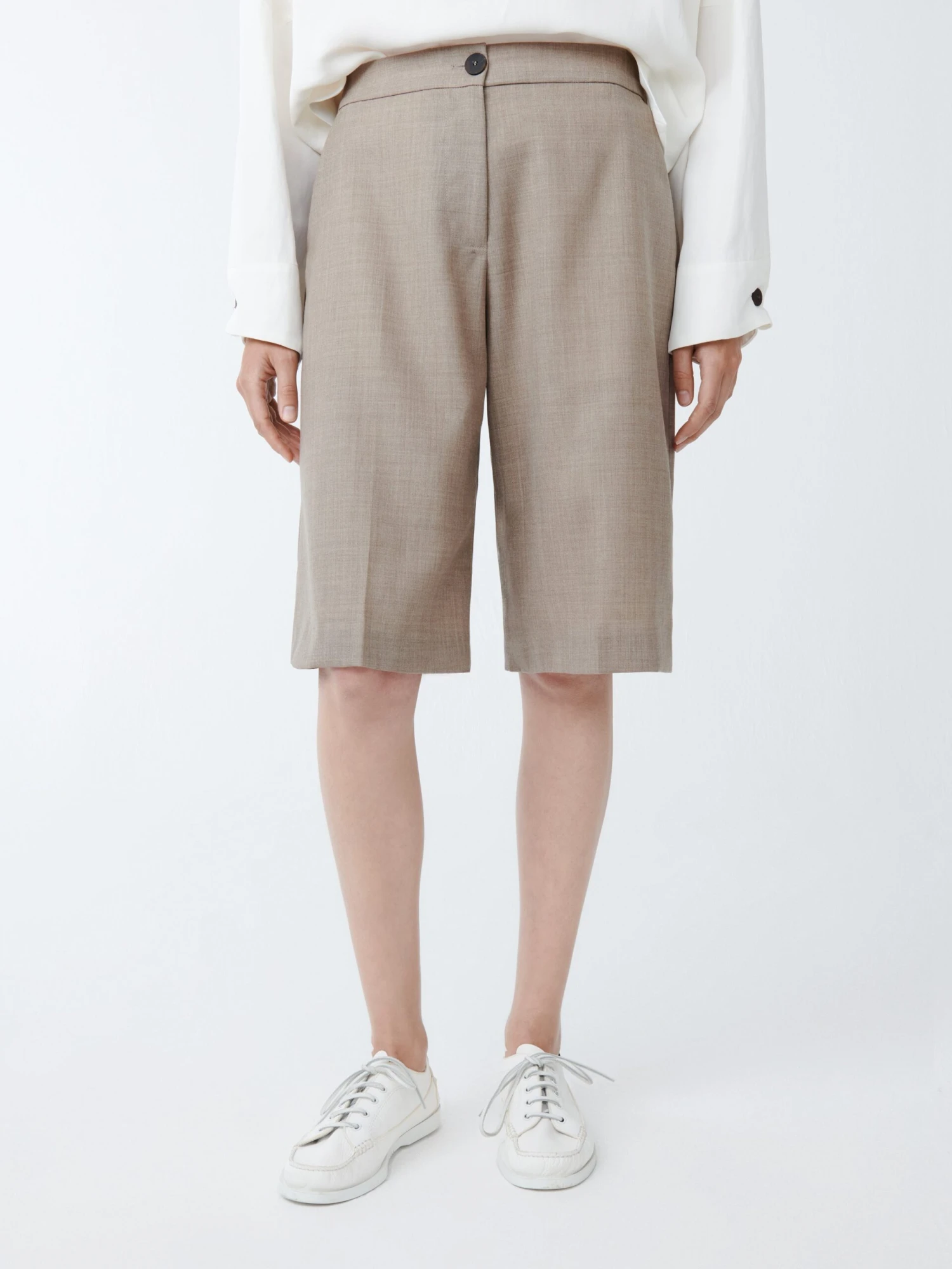 Studio Nicholson Cabra Short In Straw Melange 3 Studio Nicholson Cabra Short In Straw Melange - Image 3