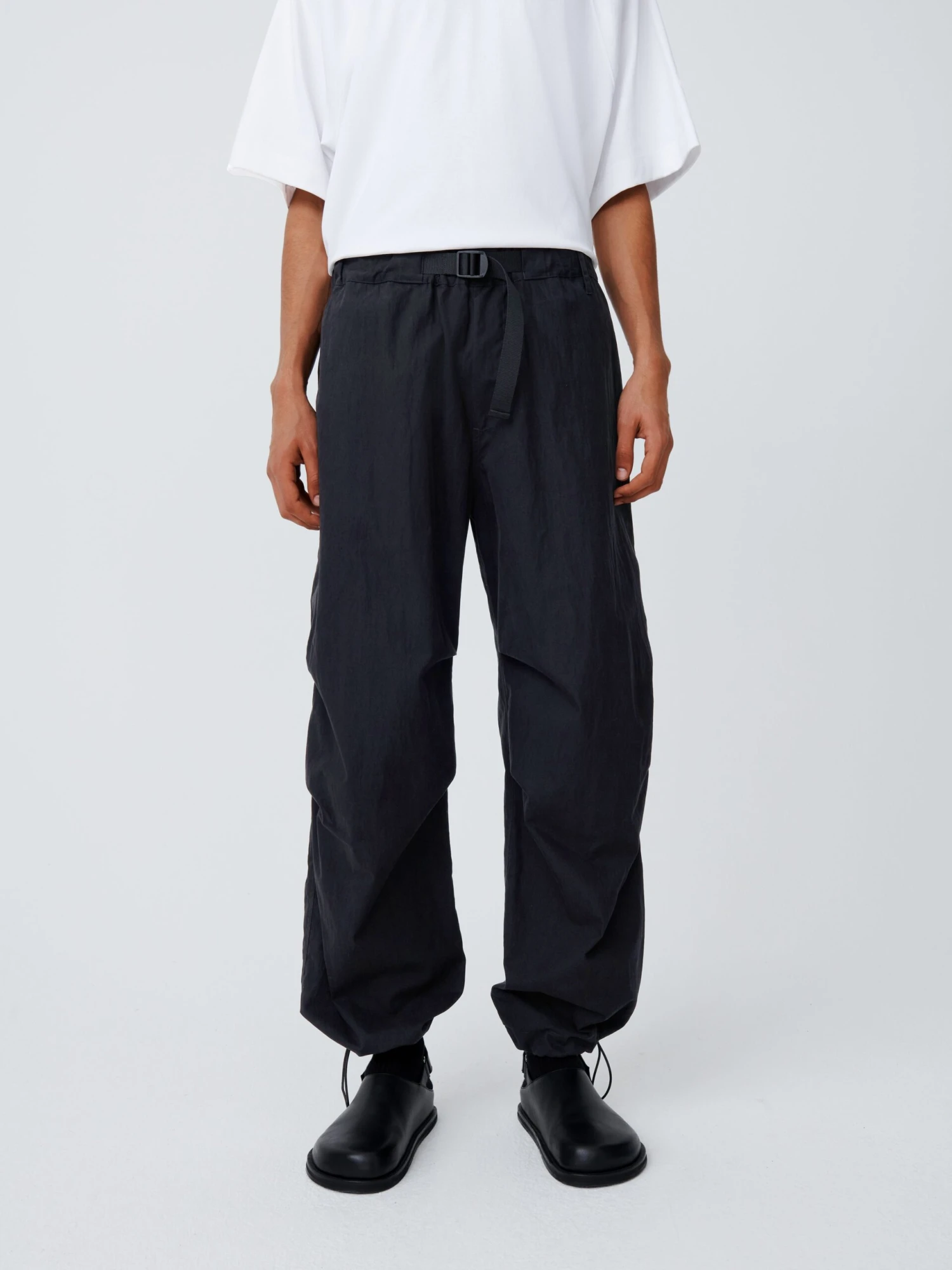 Studio Nicholson Caro Pant In Darkest Navy 4 Studio Nicholson Caro Pant In Darkest Navy - Image 4