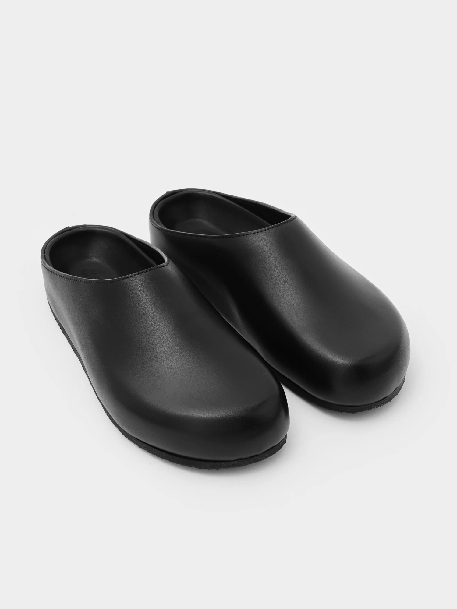 Studio Nicholson Men's Wearing Clog In Black 4 Studio Nicholson Men's Wearing Clog In Black - Image 4