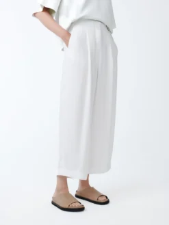 Studio Nicholson Dordoni Pant In Parchment 10 Studio Nicholson Dordoni Pant In Parchment -Studio Nicholson DORDONISNW 1616LINENLIKETWILLPANTSinPARCHMENT3 scaled