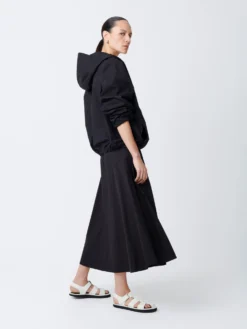 Studio Nicholson Godwin Anorak In Darkest Navy -Studio Nicholson GODWINSNW 1338SHWRPRFCRISPCOTTONDARKESTNAVY1 scaled