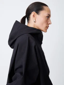 Studio Nicholson Godwin Anorak In Darkest Navy -Studio Nicholson GODWINSNW 1338SHWRPRFCRISPCOTTONDARKESTNAVY4 scaled