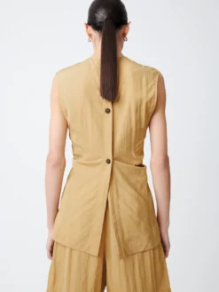 Studio Nicholson Garda Top In Sand 12 Studio Nicholson Garda Top In Sand -Studio Nicholson GardaSNW 1235TextredFluidTopSand2 scaled