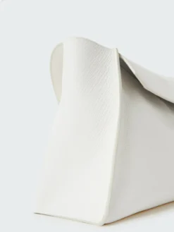 Studio Nicholson Shiboru Leather Bag In Parchment -Studio Nicholson HISASHISN742 PALMELLATOLEATHERIVORY 268 2c25b481 20d7 441b bd77 561106021067 scaled