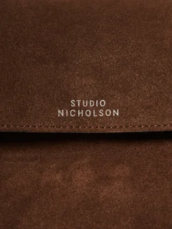 Studio Nicholson Shiboru Suede Bag In Cocoa -Studio Nicholson HISASHISN742 VESUVIOSUEDECHOCOLATE 219 scaled