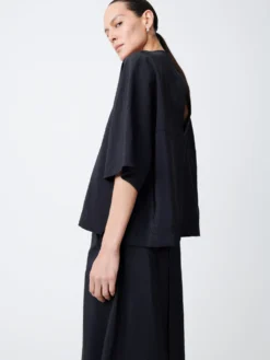 Studio Nicholson Hesse Top In Darkest Navy -Studio Nicholson HesseSNW 1390TexturedViscoseTopsDarkestNavy2 scaled