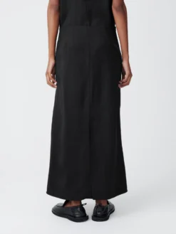 Studio Nicholson Jaya Skirt In Black 12 Studio Nicholson Jaya Skirt In Black -Studio Nicholson JAYASKIRTBLACK4 scaled