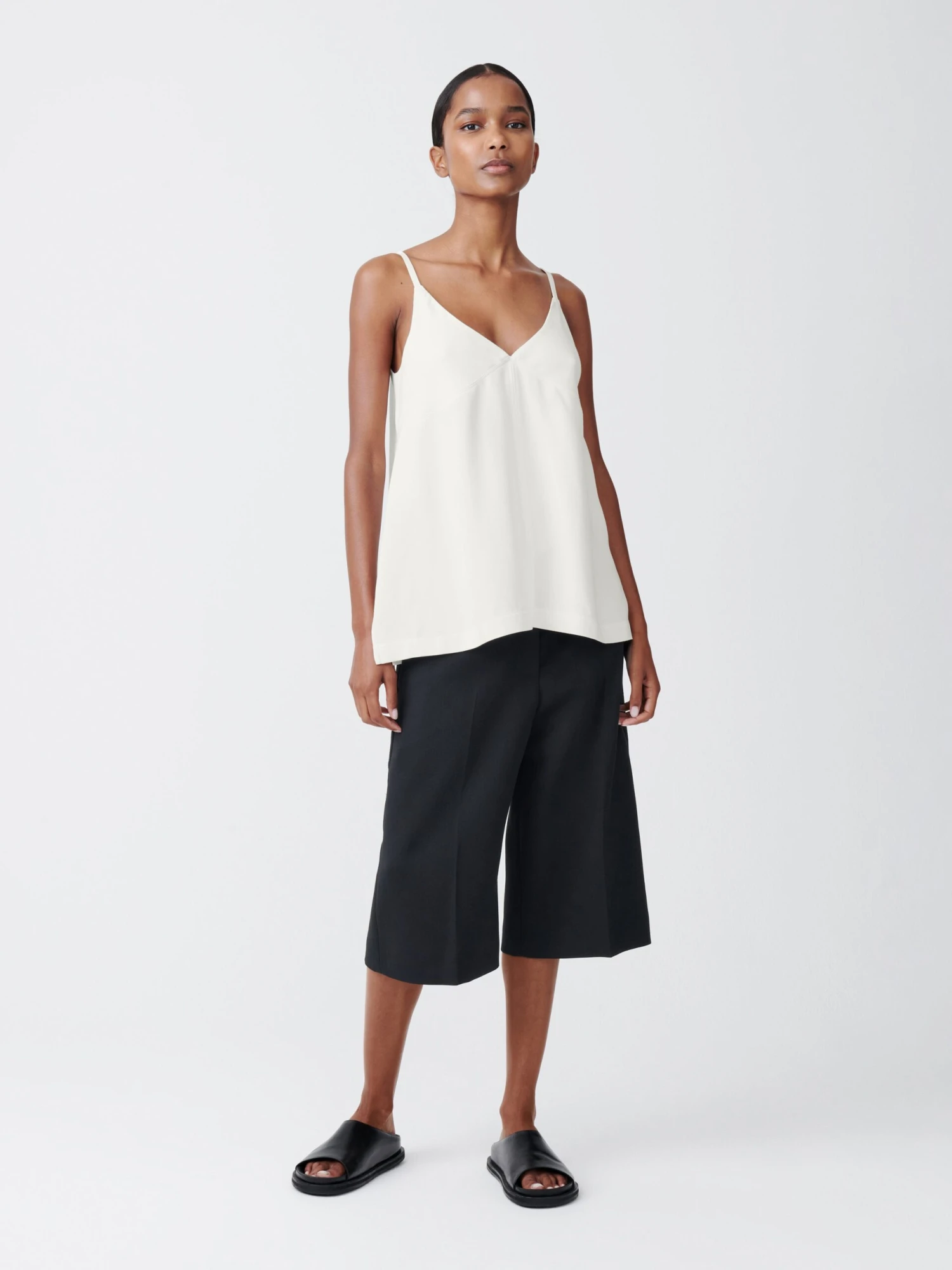 Studio Nicholson Kamet Short In Darkest Navy 1 Studio Nicholson Kamet Short In Darkest Navy