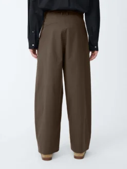 Studio Nicholson Line Pant In Bark 18 Studio Nicholson Line Pant In Bark -Studio Nicholson LINESNM 1185JapaneseTypwrtrPantsinBark7 scaled