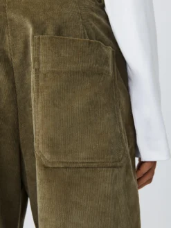 Studio Nicholson Mappe Corduroy Pant In Lichen 13 Studio Nicholson Mappe Corduroy Pant In Lichen -Studio Nicholson MAPPEPANTLICHEN5 scaled