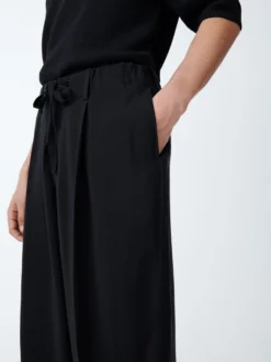 Studio Nicholson Noam Pant In Darkest Navy 17 Studio Nicholson Noam Pant In Darkest Navy -Studio Nicholson NOAMSNM 1186FluidWoolViscosePantinDarkestNavy6 scaled