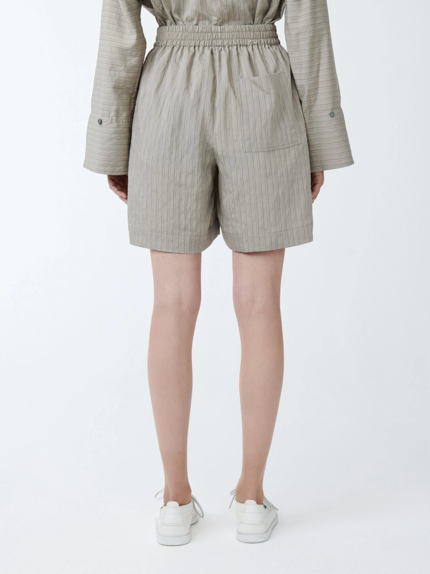 Studio Nicholson Sawel Short In Pebble Black 4 Studio Nicholson Sawel Short In Pebble Black - Image 4