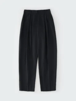 Studio Nicholson Sperro Pant In Darkest Navy -Studio Nicholson SPERROSNW 1367VISCOSELINENTWILLDARKESTNAVY 0137 FS scaled