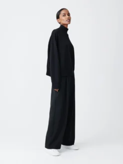 Studio Nicholson Suda Knit In Dark Navy 9 Studio Nicholson Suda Knit In Dark Navy -Studio Nicholson SUDAKNITDARKNAV2 scaled