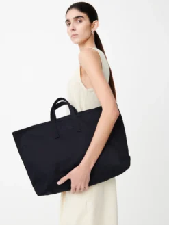 Studio Nicholson Standard Tote In Darkest Navy -Studio Nicholson Screenshot2024 02 14at17.38.27