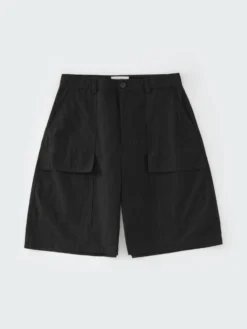 Studio Nicholson Tiller Short In Black 18 Studio Nicholson Tiller Short In Black -Studio Nicholson TILLERSNM 1142SPORTBOTTONBLACK 0068 FS scaled