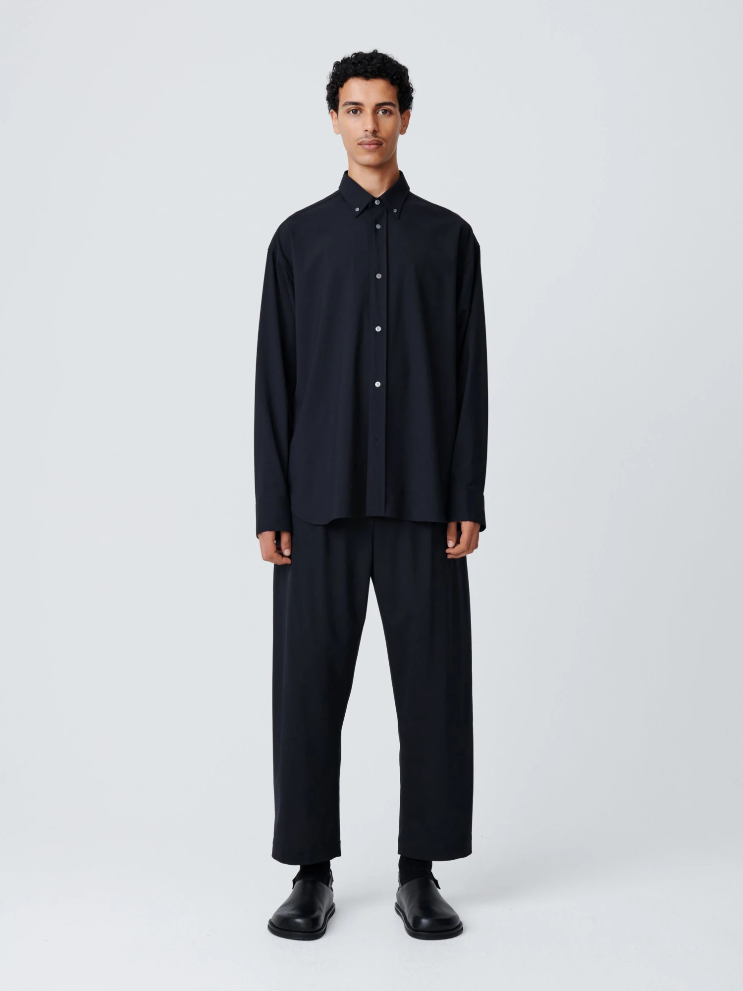 Studio Nicholson Tuck Tropical Wool Pant In Darkest Navy 1 Studio Nicholson Tuck Tropical Wool Pant In Darkest Navy
